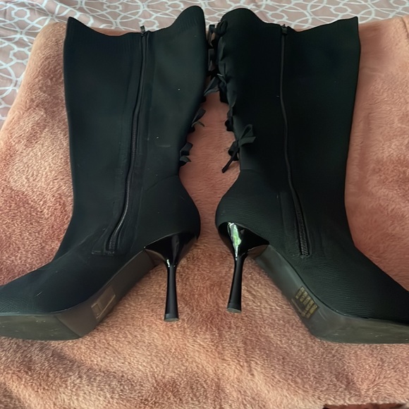 Torrid Black bow boots - Picture 6 of 7